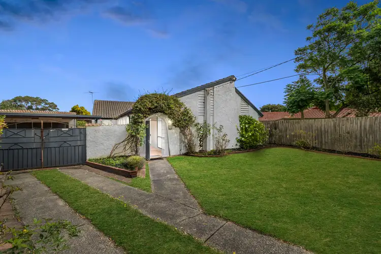 8 Morgan Court, Clarinda VIC 3169