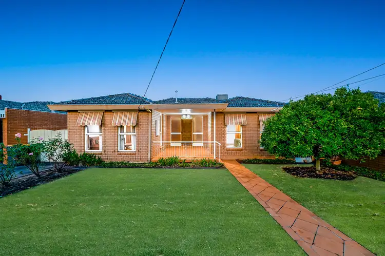 28 Honeysuckle Avenue, Wheelers Hill VIC 3150
