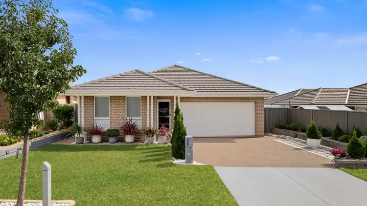 4 Besnard Street, Oran Park NSW 2570