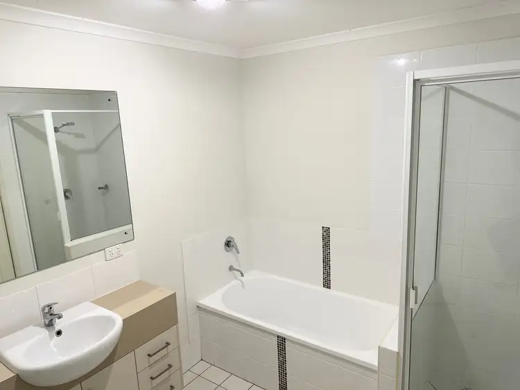 Sixth view of Homely unit listing, 4/16 Riverview Street, Emerald QLD 4720