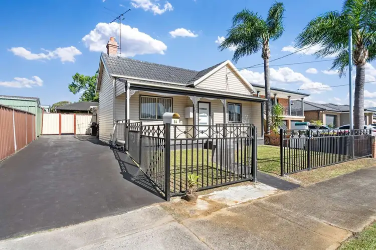 2 Heath Street