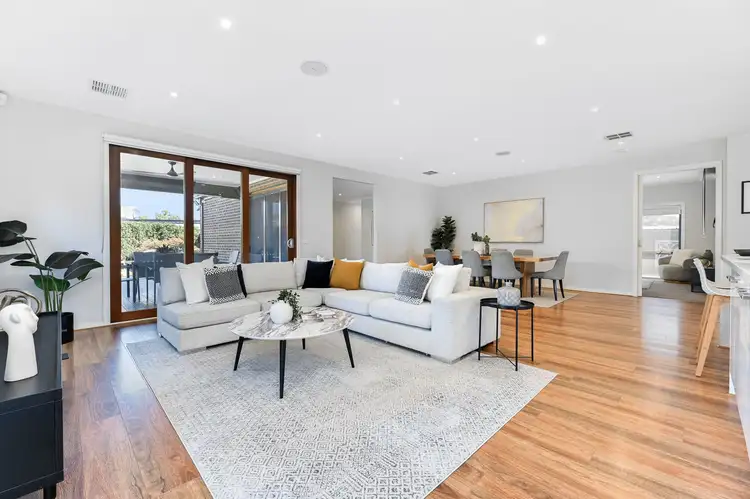 Second view of Homely house listing, 4 Marie Court, Mount Waverley VIC 3149