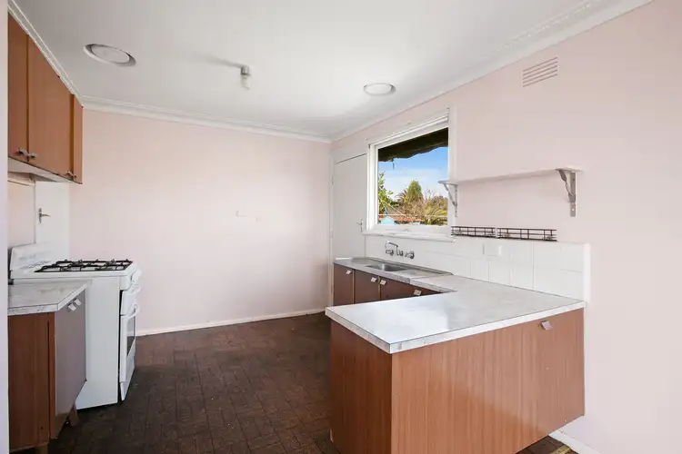 Fifth view of Homely house listing, 8 Hazel Avenue, Thomastown VIC 3074