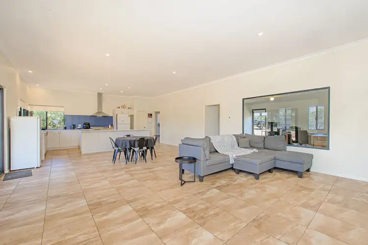 Seventh view of Homely house listing, 32 Wisteria Way, Chittering WA 6084