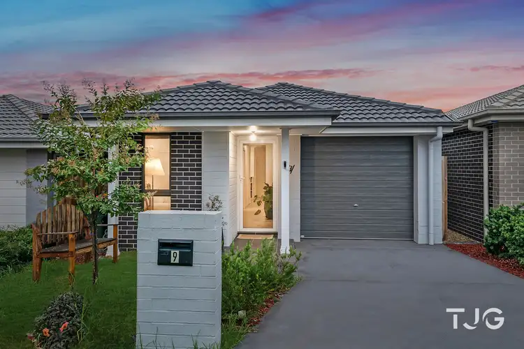 9 Longmeadow Parkway, Box Hill NSW 2765