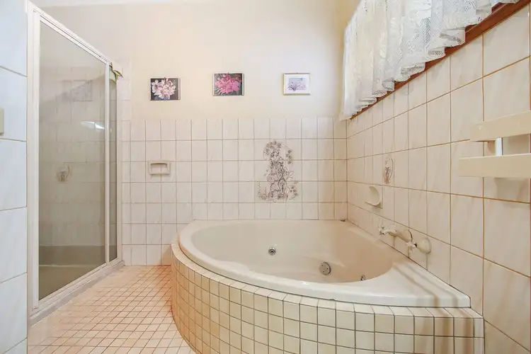 Sixth view of Homely house listing, 13 Brent Court, Lavington NSW 2641