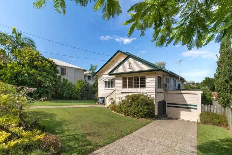 14 Hardwick Terrace, Bardon QLD 4065