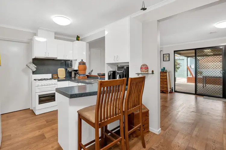 Fourth view of Homely house listing, 2 Savage Court, Werribee VIC 3030