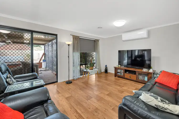 Sixth view of Homely house listing, 2 Savage Court, Werribee VIC 3030