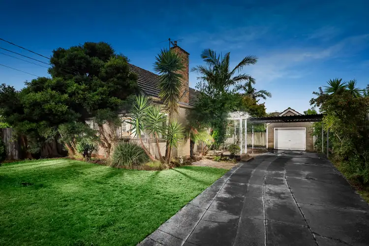 18 Mimosa Avenue, Oakleigh South VIC 3167