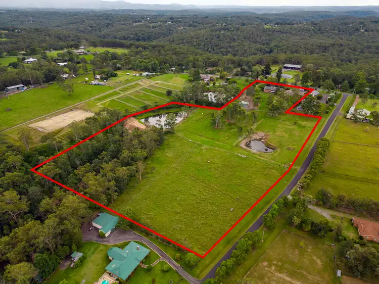 656 East Kurrajong Road