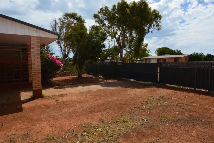 18 Skipworth Street, Carnarvon WA 6701