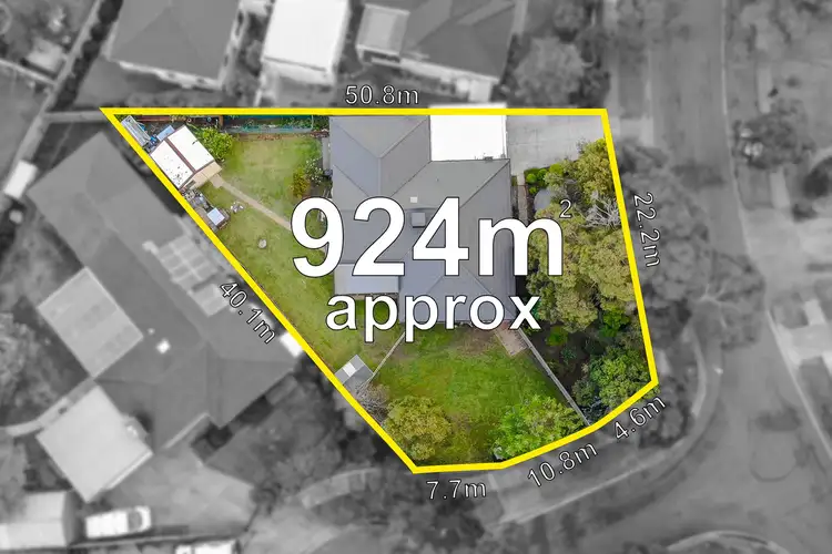 Second view of Homely house listing, 6 Kelso Place, Berwick VIC 3806