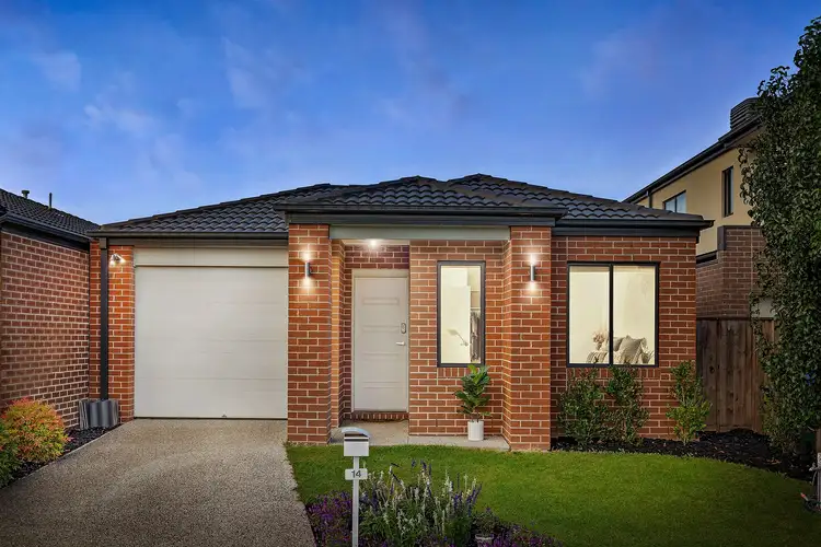 14 Dalziell Crescent, Cranbourne North VIC 3977
