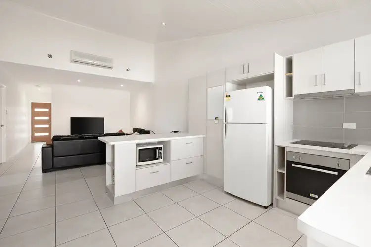Fifth view of Homely villa listing, 16/55a Gray Street, Emerald QLD 4720