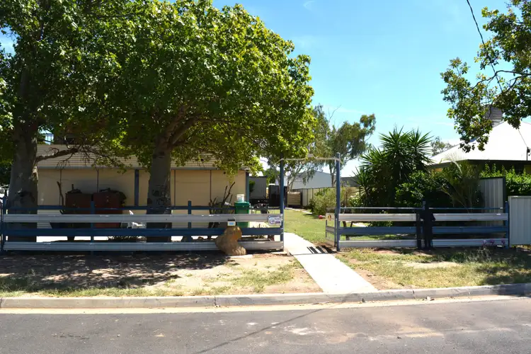 169 Emu Street, Longreach QLD 4730