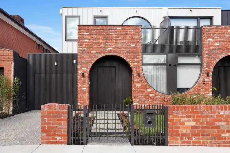 2D Schutt Street, Newport VIC 3015