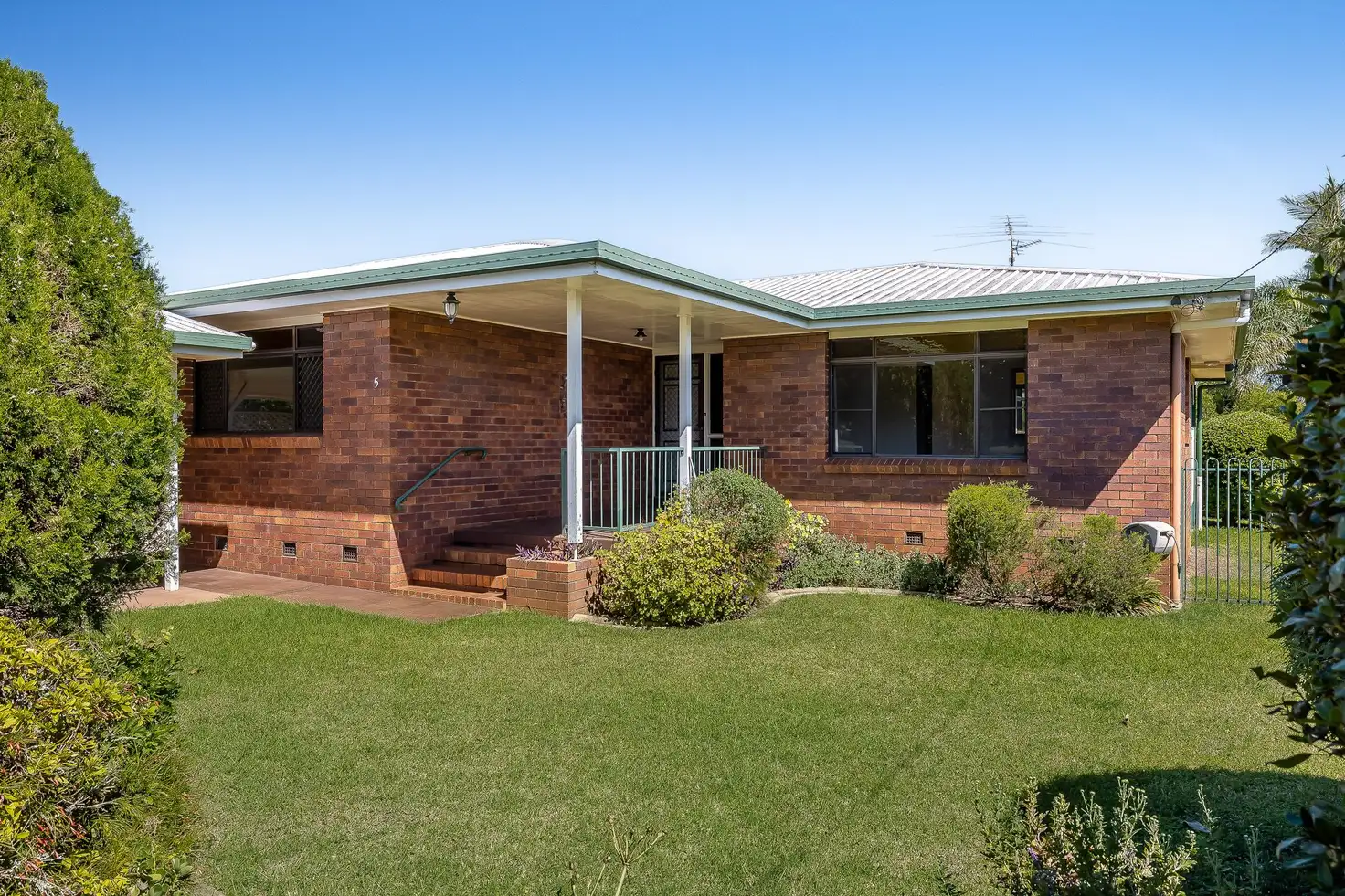 Main view of Homely house listing, 5 Brolga Crescent, Harristown QLD 4350