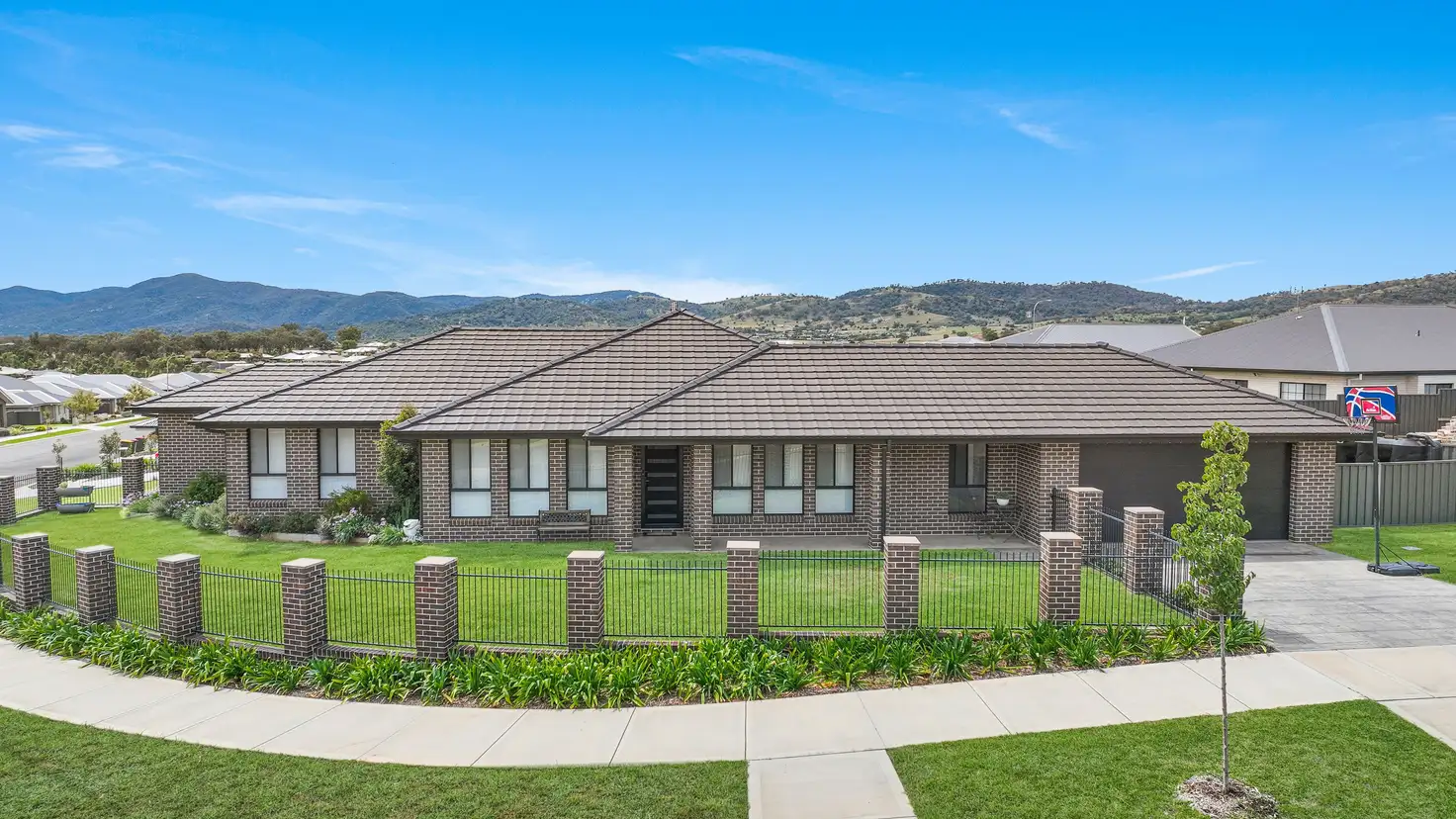 Main view of Homely house listing, 92 Verdelho Drive, Tamworth NSW 2340
