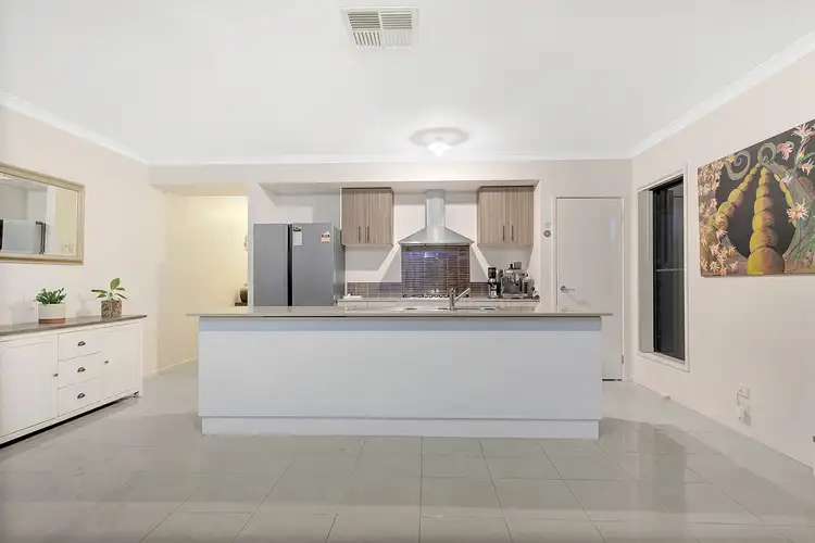 Fifth view of Homely house listing, 10 Strachan Rise, Mernda VIC 3754