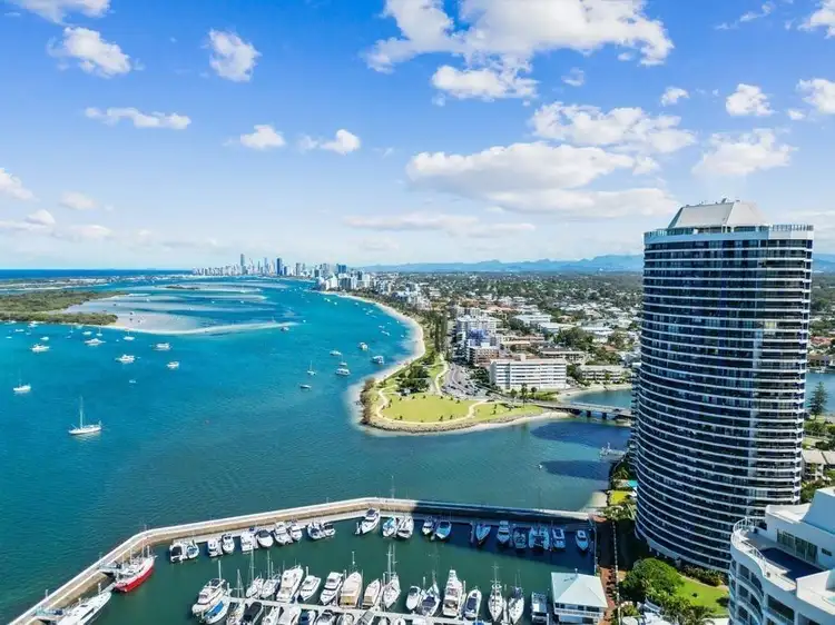 17/17 Bayview Street, Runaway Bay QLD 4216