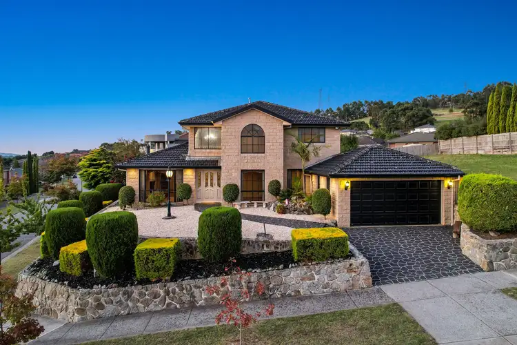 76 Montbrae Circuit, Narre Warren North VIC 3804
