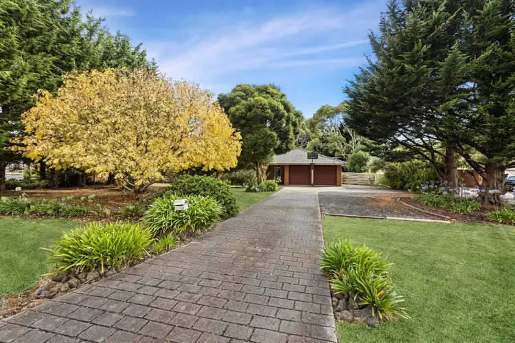 39 Coleraine Drive, Romsey VIC 3434