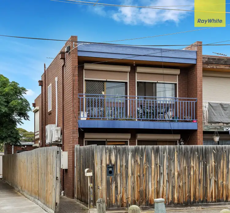 1/1 John Street, St Albans VIC 3021