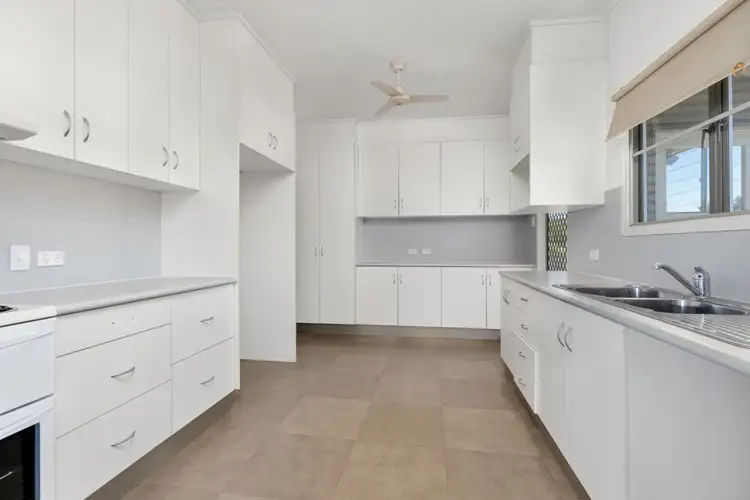 Second view of Homely house listing, 3 Dearden Place, Emerald QLD 4720