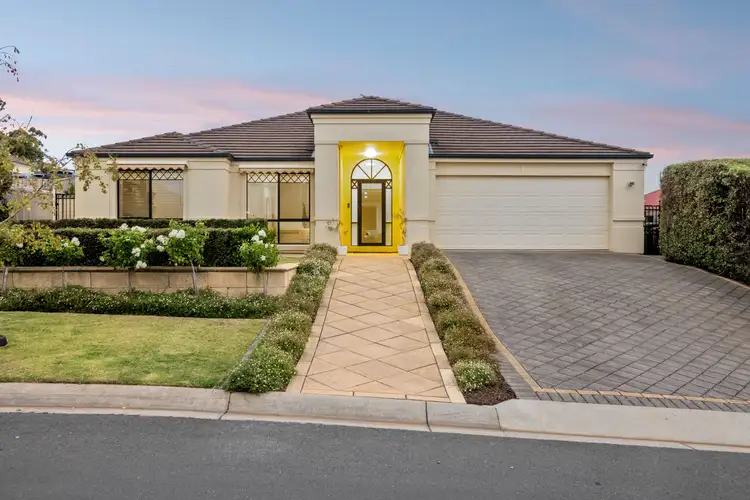 55 Tobin Crescent, Woodcroft SA 5162