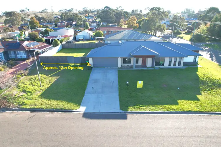 Second view of Homely house listing, 6 Dewhirst Street, Goulburn NSW 2580