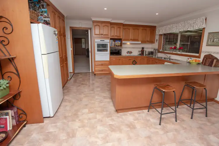 Sixth view of Homely house listing, 3 Poole Boulevard, Swan Hill VIC 3585