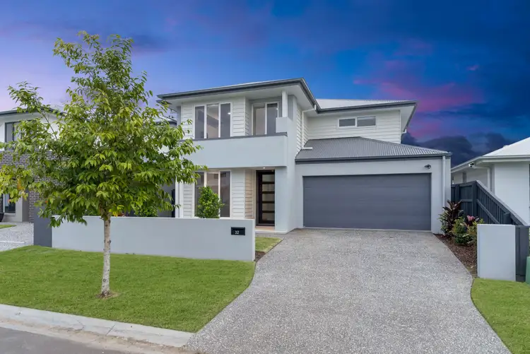 32 Aqua Street, Newport QLD 4020