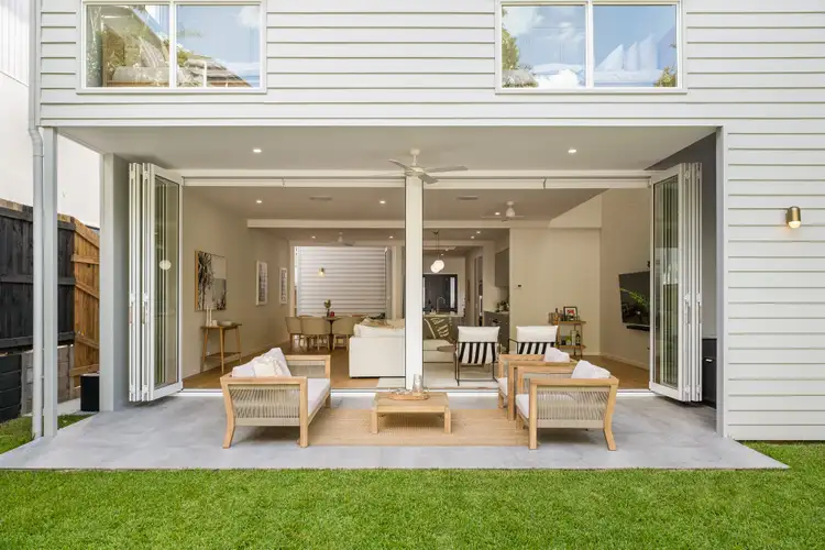 17 Thomas Street, Red Hill QLD 4059