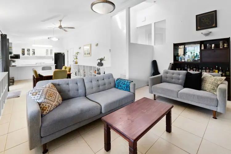 2 Eucalyptus Avenue, Varsity Lakes QLD 4227