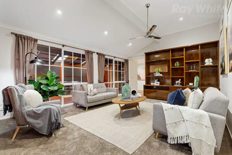 Second view of Homely house listing, 5 Oriflamme Court, Aspendale Gardens VIC 3195