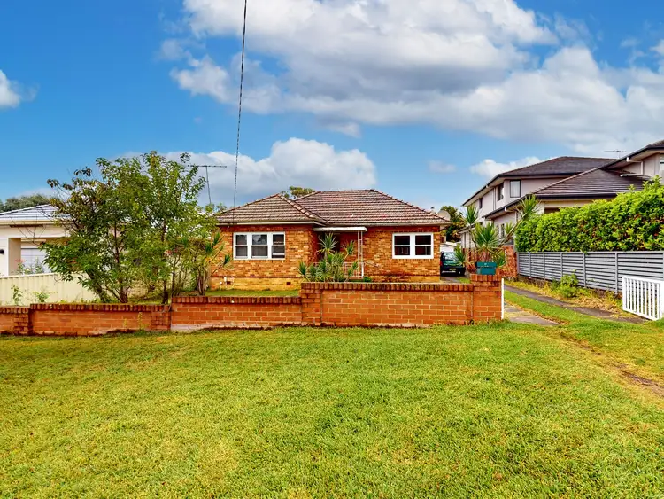 21 Cotswold Street, Westmead NSW 2145
