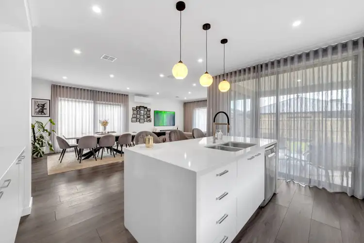 Sixth view of Homely house listing, 28 Catisfield Circuit, Donnybrook VIC 3064