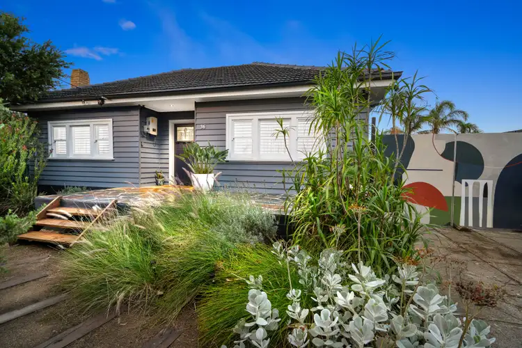 36 Scott Grove, Kingsbury VIC 3083