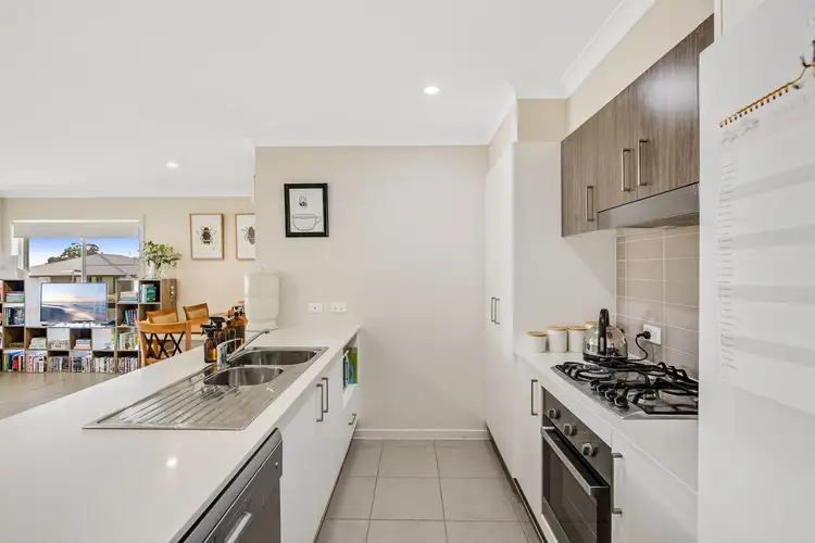 Fifth view of Homely unit listing, 1/3 Cassidy Terrace, Mount Kynoch QLD 4350