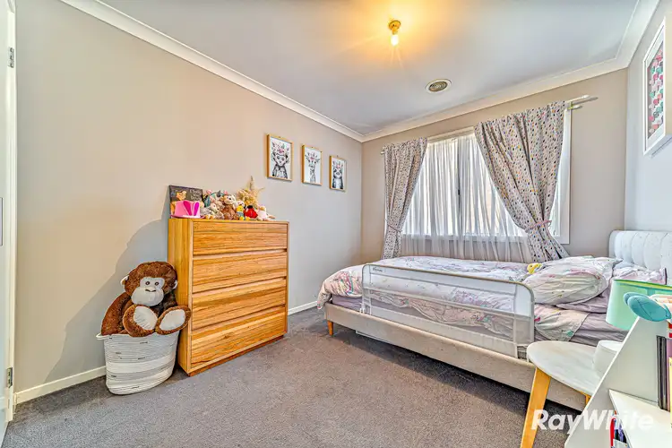 Sixth view of Homely house listing, 15 Everlasting Rise, Kangaroo Flat VIC 3555