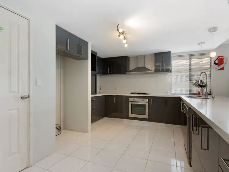 Seventh view of Homely house listing, 10 Kennedia Circuit, Baldivis WA 6171