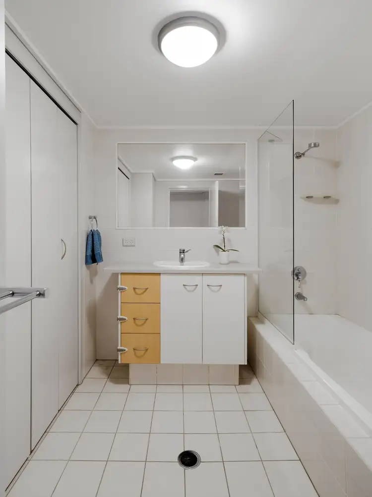 Sixth view of Homely unit listing, 1/43 Oxlade Drive, New Farm QLD 4005