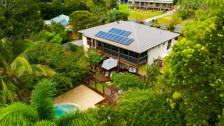 12 Clearview Drive, Glass House Mountains QLD 4518