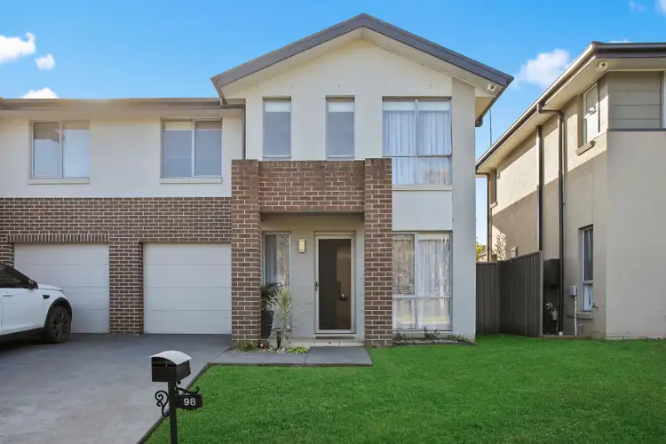 98 Hampshire Boulevard, Spring Farm NSW 2570