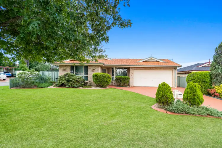 6 Burnett Avenue, Mount Annan NSW 2567