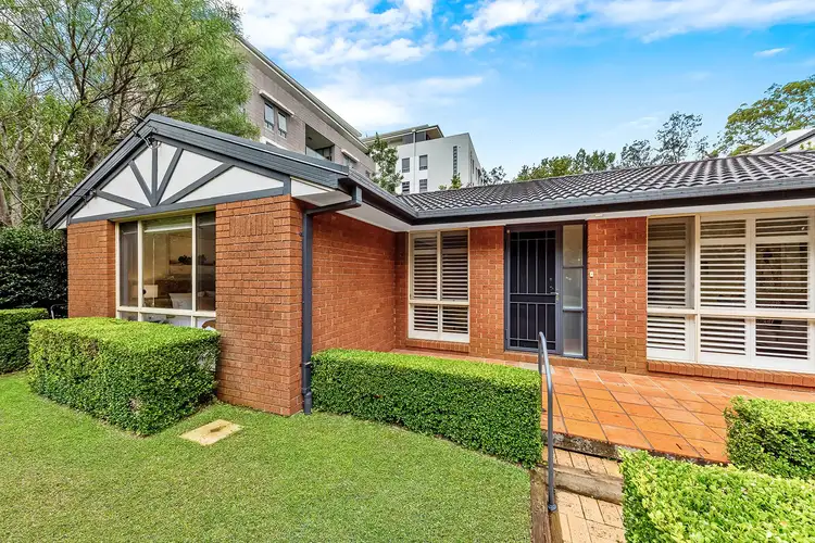 20 Shinfield Avenue, St Ives NSW 2075