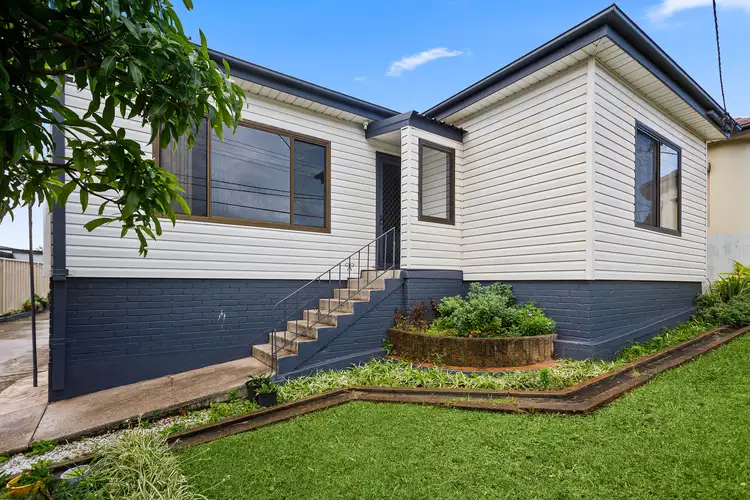 65 Lake Avenue, Cringila NSW 2502