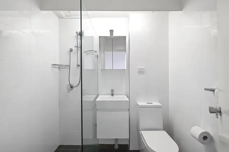 Third view of Homely studio listing, 412/5 Ward Avenue, Potts Point NSW 2011