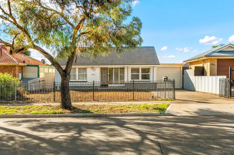 26 Gordon Avenue, Clearview SA 5085